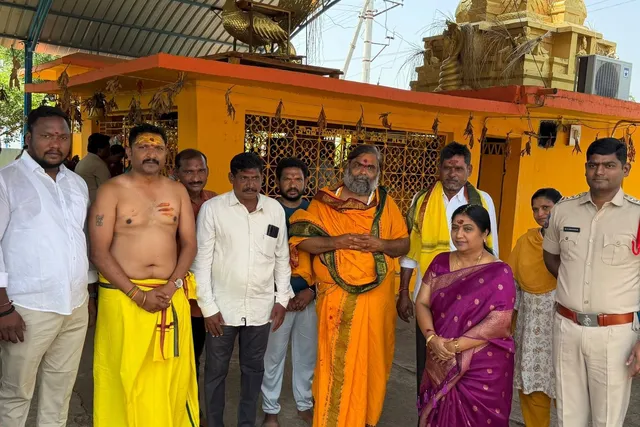 నాగ సుబ్రహ్మణ్యేశ్వర స్వామిని దర్శించుకున్న జడ్జి