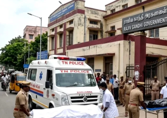 தாயின் மரணத்தை தாங்க முடியாமல் சகோதரர்கள் எடுத்த விபரீத முடிவு