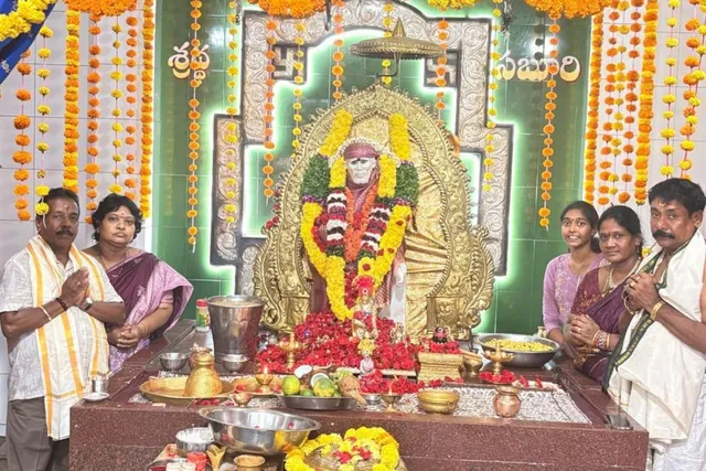 బాబా వారికి రుద్రాభిషేకం, సహస్ర పుష్పార్చన