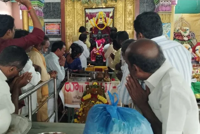 అనంతపురంలో నామినేషన్ దాఖలు చేసిన తమ్మినేని శ్రీవర్ధన్ అనంతపురంలో నామినేషన్ దాఖలు చేసిన తమ్మినేని శ్రీవర్ధన్