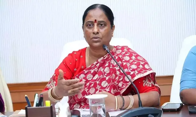 అదుపు తప్పి మాట్లాడితే మహిళలతో కొట్టిస్తాం: కొండా సురేఖ