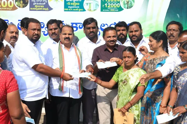 కల్యాణలక్ష్మి, షాదీముబారక్ చెక్కులు పంపిణీ