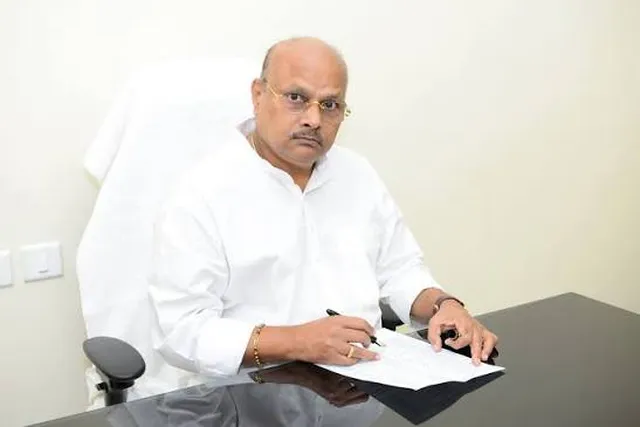 మాజీ మంత్రి యనమల రామకృష్ణుడుకు తీవ్ర అస్వస్థత