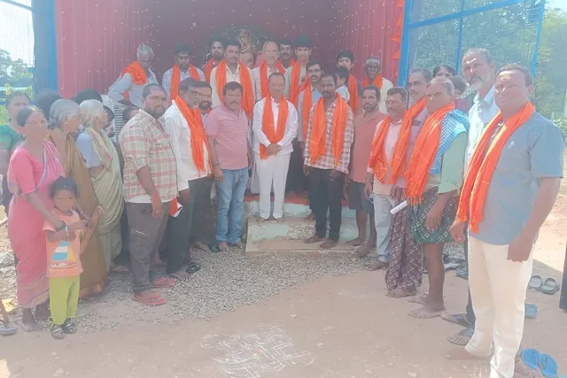 ప్రత్యేక పూజల్లో పాల్గొన్న నిమ్స్ లైజనింగ్ అధికారి