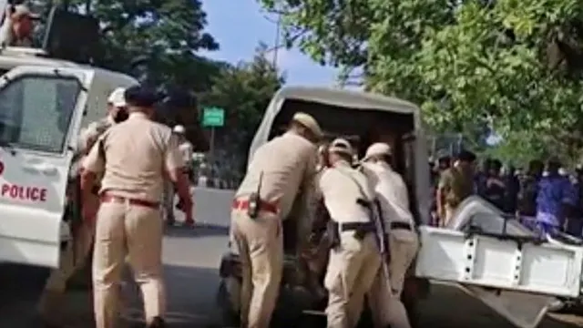 மணிப்பூரில் மீண்டும் வன்முறை.. 4 பேர் உயிரிழப்பு மணிப்பூரில் மீண்டும் வன்முறை.. 4 பேர் உயிரிழப்பு