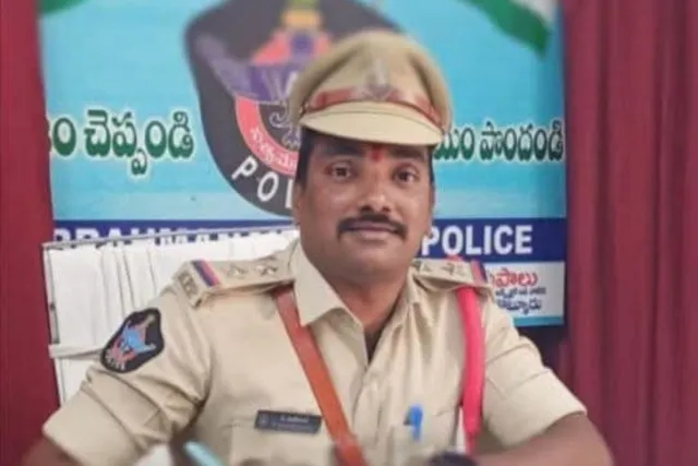 భక్తితో పండుగ జరుపుకుందాం.. బాధ్యతతో నిమజ్జనం చేద్దాం: ఎస్సై