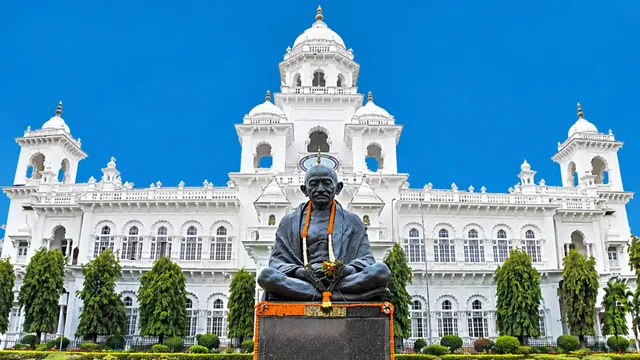 తెలంగాణ అసెంబ్లీ ముట్టడికి యత్నించిన దివ్యాంగులు.. అడ్డుకున్న పోలీసులు
