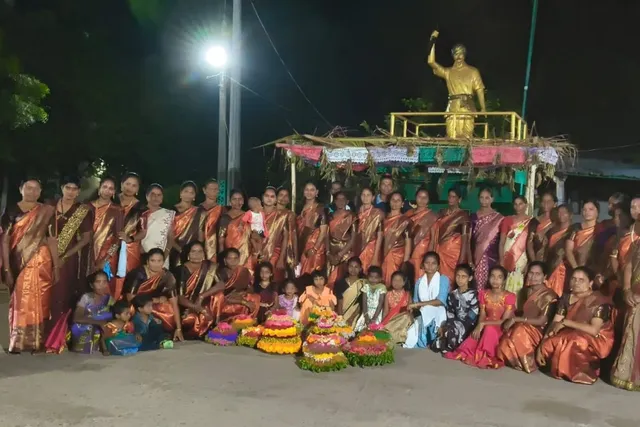 బోడు గ్రామంలో ఆదివాసీ బతుకమ్మ ఉత్సవం బోడు గ్రామంలో ఆదివాసీ బతుకమ్మ ఉత్సవం