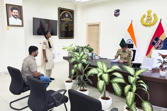 ఫిర్యాదుల పరిష్కారంలో పారదర్శకత పాటించాలి.. ఎస్పీ