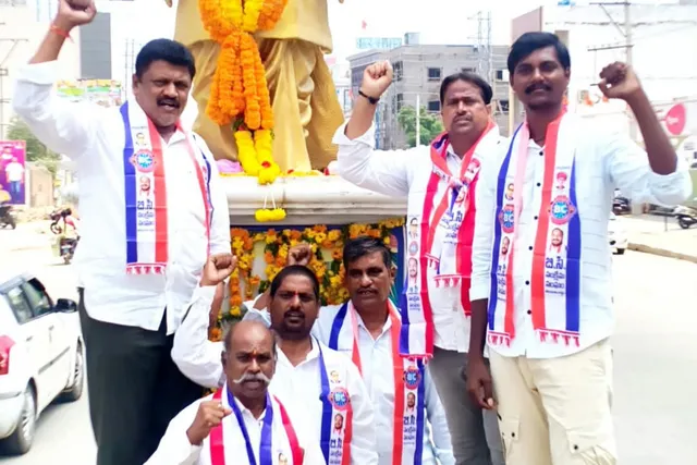 మిర్యాలగూడలో ఘనంగా శ్రీ కొండా లక్ష్మణ్ బాపూజీ వర్ధంతి