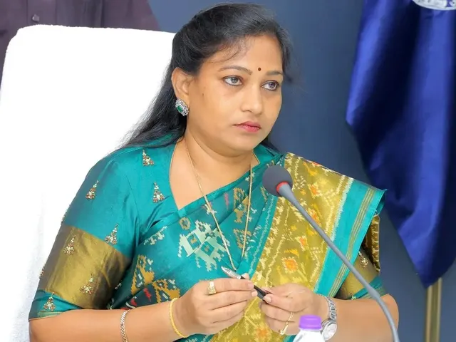 ప్రజలు ఆందోళన చెందొద్దు: హోంమంత్రి అనిత