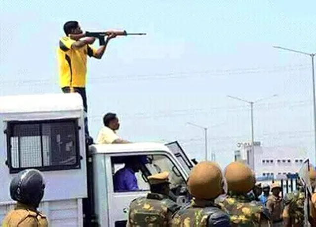 தூத்துக்குடி துப்பாக்கிச்சூடு: சிபிஐ இயக்குனர் மீதான வழக்கு தள்ளுபடி