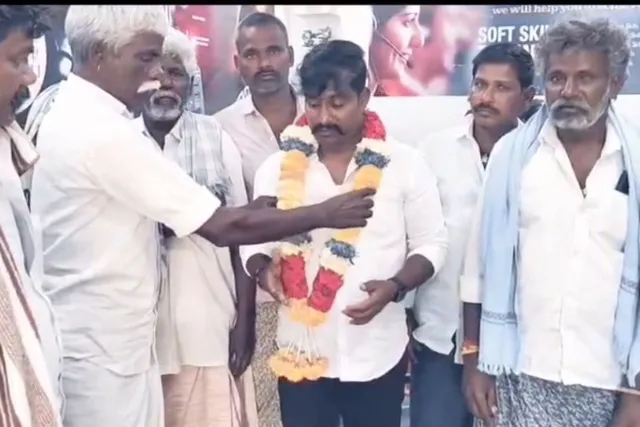 మాలరంగయ్యని కలిసిన పలువురు మాలరంగయ్యని కలిసిన పలువురు