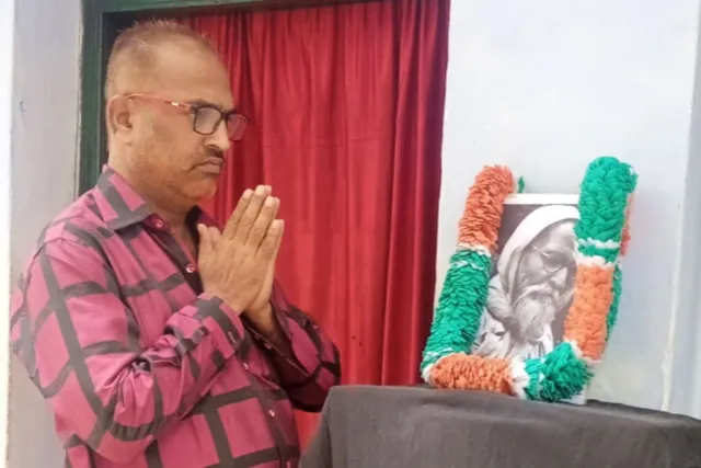 వినోభా భావే సేవలు చిరస్మరణీయం