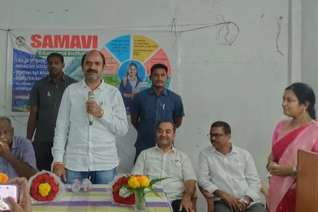నైతిక విలువలతో కూడిన విద్యను అలవర్చుకోవాలి