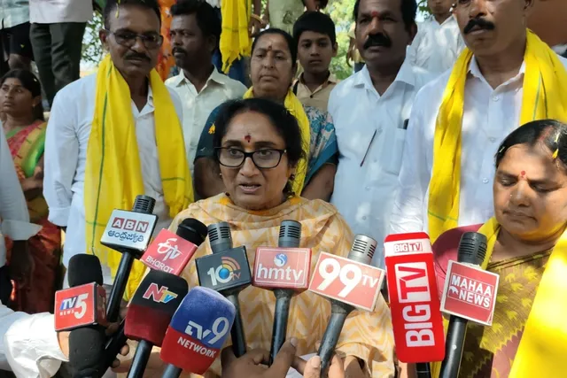 మహాదేవపల్లిలో పర్యటించిన మంత్రి సవిత