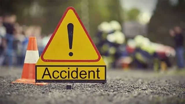 కూలీలతో వెళ్తున్న ఆటో బోల్తా.. ఒకరి మృతి