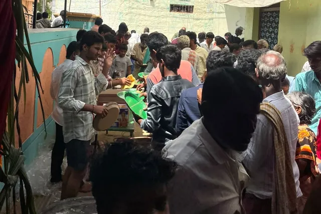 బజరంగ్ యూత్ ఆధ్వర్యంలో అన్నదాన కార్యక్రమం