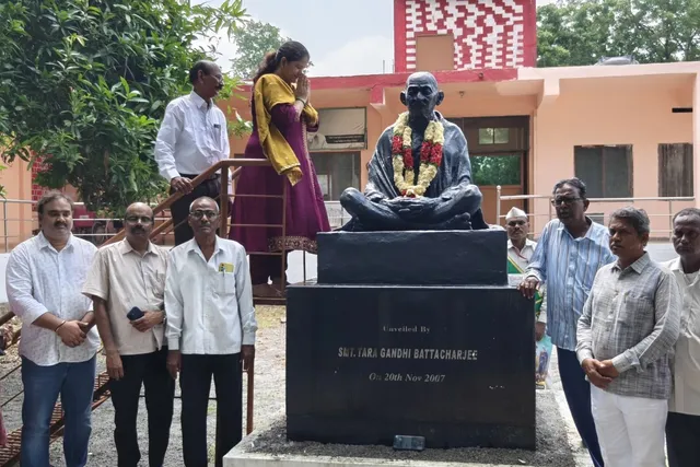 గాంధీజీ సిద్ధాంతాలు  సమాజానికి ఆదర్శం.. జడ్జి చంద్రప్రసన్న