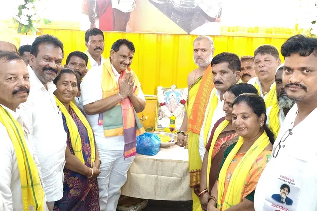మంత్రి సవిత చేతుల మీదుగా అన్నా క్యాంటిన్ ప్రారంభం మంత్రి సవిత చేతుల మీదుగా అన్నా క్యాంటిన్ ప్రారంభం
