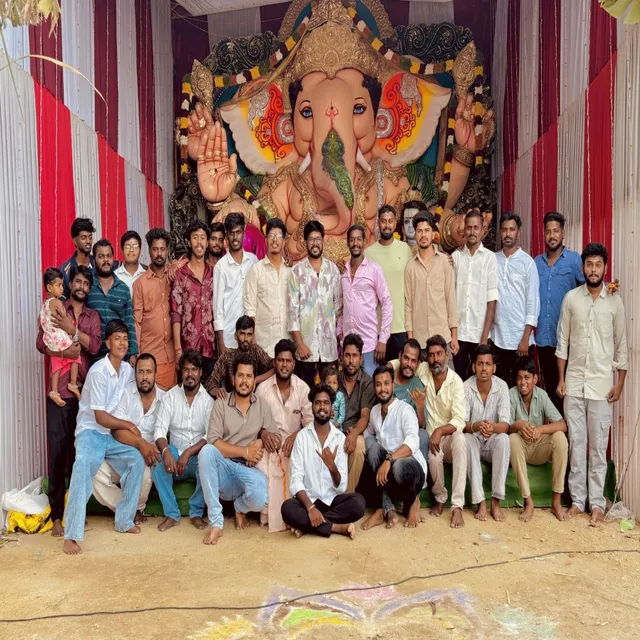 కుప్పంలో భారీ గణనాథుని దర్శనానికి భక్తుల బారులు
