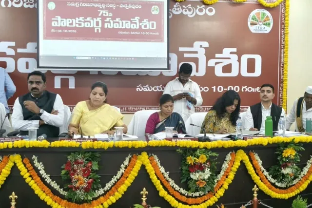 గిరిజనుల సంక్షేమమే లక్ష్యంగా ప్రభుత్వం ముందుకు సాగుతోంది