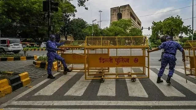 ఢిల్లీలో అర్ధరాత్రి నుంచి ఇంటర్నెట్ బంద్