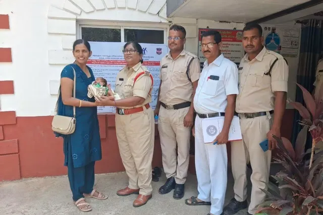 మహబూబ్నగర్ బస్టాండ్లో పసికందు కలకలం మహబూబ్నగర్ బస్టాండ్లో పసికందు కలకలం