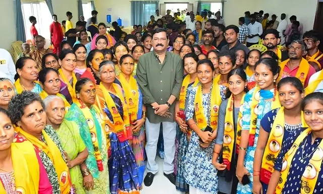 టీడీపీలో చేరిన 300 మంది వైసీపీ కార్యకర్తలు