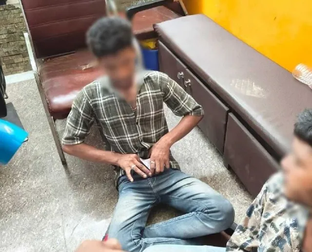 విజయవాడ శివారులో చోరీకి యత్నం.... పట్టుపడ్డ యువకులు విజయవాడ శివారులో చోరీకి యత్నం.... పట్టుపడ్డ యువకులు