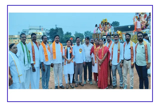 కొత్తగూడెంలో ఘనంగా గణనాథుని నిమజ్జన పూజా కార్యక్రమం