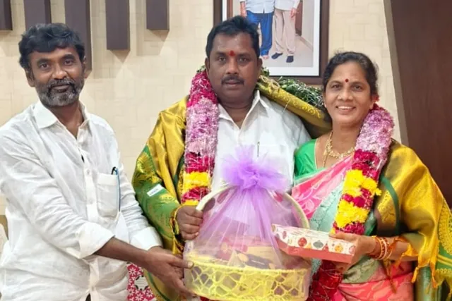టీడీపీ నేతకు ఘన సన్మానం