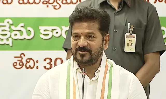 పేదలకు సంక్షేమ పథకాలు అందాలి: సీఎం రేవంత్‌