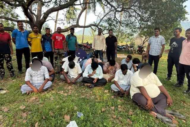 పేకాట ఆడుతున్న 14 మంది అరెస్ట్