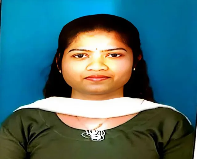 ప్రేమ పేరుతో వేధింపులు.. అక్కకు చెప్పి యువతి సూసైడ్ ప్రేమ పేరుతో వేధింపులు.. అక్కకు చెప్పి యువతి సూసైడ్