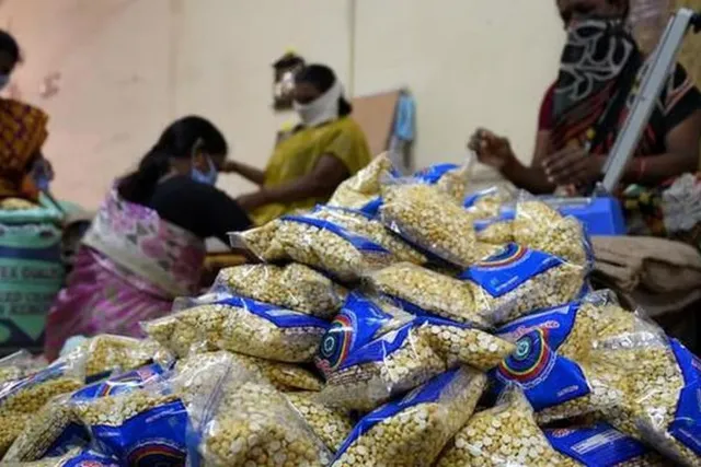 கூட்டுறவு அங்காடிகளில் ரூ.200-க்கு&nbsp;மளிகை பொருள்.. இன்று விற்பனை