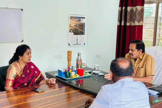 డబుల్ బెడ్రూమ్ ఇళ్ల పట్టాల పంపిణీ వేగవంతం చేయాలి..దీపిక డబుల్ బెడ్రూమ్ ఇళ్ల పట్టాల పంపిణీ వేగవంతం చేయాలి..దీపిక