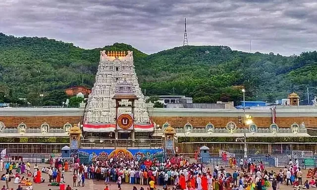 శ్రీవారి సర్వదర్శనానికి 8 గంటల సమయం