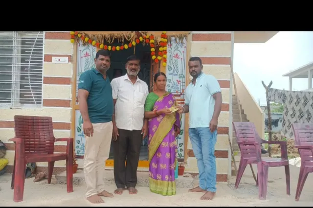 బోర్లo క్యాంపులో ఆలయ నిర్మాణానికి విరాళం