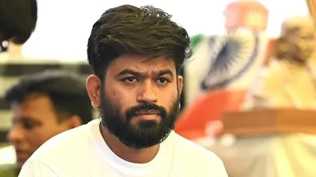 యువతను చూసి మోదీ భయపడుతున్నారు: అభిజిత్