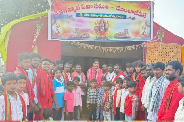 దేవి నవరాత్రి పూజల్లో పాల్గొన్న మాజీ ఎమ్మెల్యే