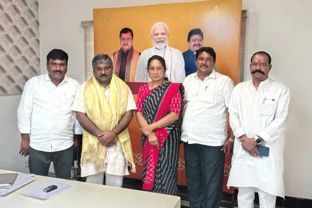 మధుకర్ జీని కలిసిన కందుల సంధ్యారాణి మధుకర్ జీని కలిసిన కందుల సంధ్యారాణి