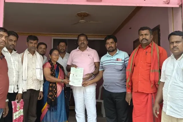CMRF చెక్కులు పంపిణీ చేసిన మాజీ ఎమ్మెల్యే భూపాల్ రెడ్డి