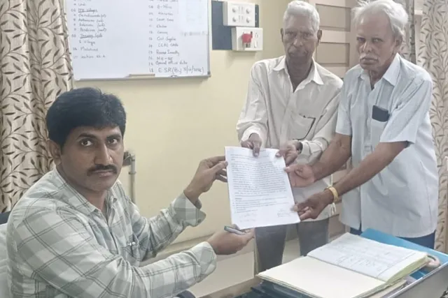 ఉండి పీజేఆర్ఎస్ లో నాలుగు ఫిర్యాదులు - ఎంఆర్ఓ