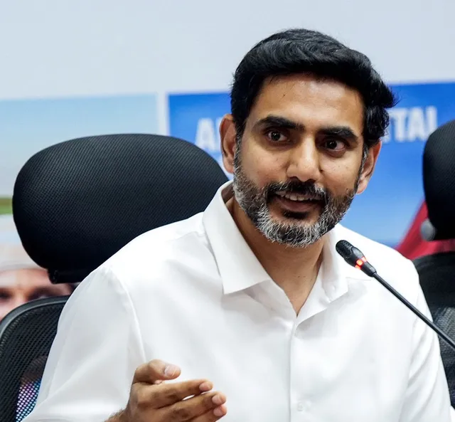 స్థానిక ఎన్నికల్లో కూటమి అభ్యర్థులకు వన్ సైడ్ విక్టరీ రావాలి: లోకేశ్