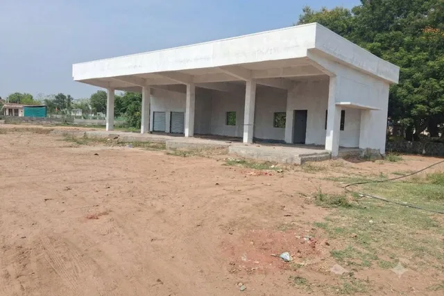 మంగపేట బస్టాండ్ ని వెంటనే అందుబాటులోకి తేవాలి మంగపేట బస్టాండ్ ని వెంటనే అందుబాటులోకి తేవాలి