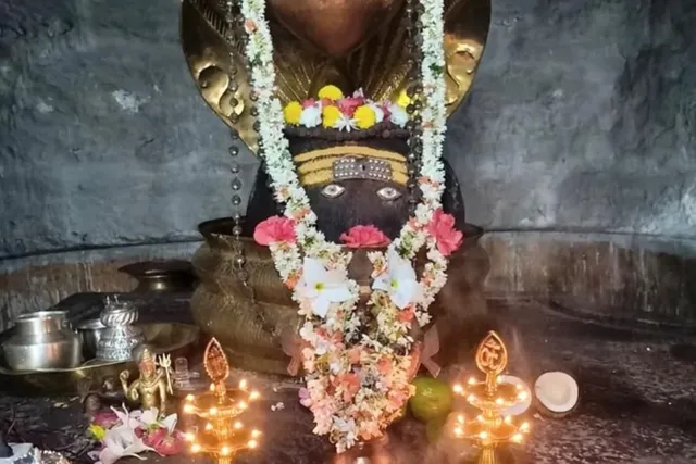 పొత్తపి శ్రీ మూలస్థానేశ్వరునికి ప్రత్యేక పూజలు
