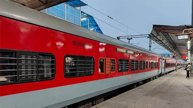 தீபாவளிக்கு 95 சிறப்பு ரயில்கள்: தெற்கு ரயில்வே திட்டம்