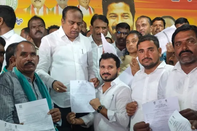 జగదాంబ తాండాలో ఇందిరమ్మ ఇళ్ల ప్రొసీడింగ్స్ పంపిణీ