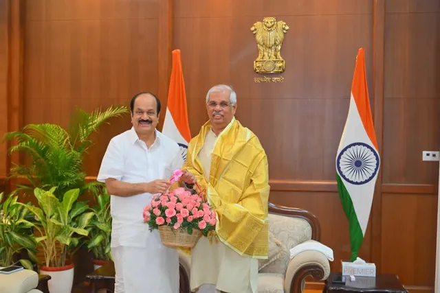 ஆளுநர் அர்லேகருடன் சபாநாயகர் ஜேசிடி பிரபாகர் திடீர் சந்திப்பு